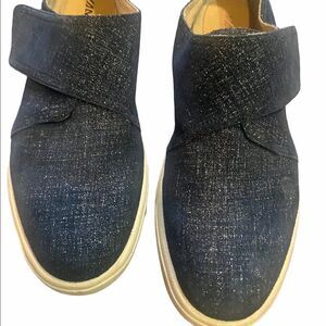 Vaneli Sport Women’s Slip On Sneakers  Blue  Shoe Hook & Loop Closure Size 7  N